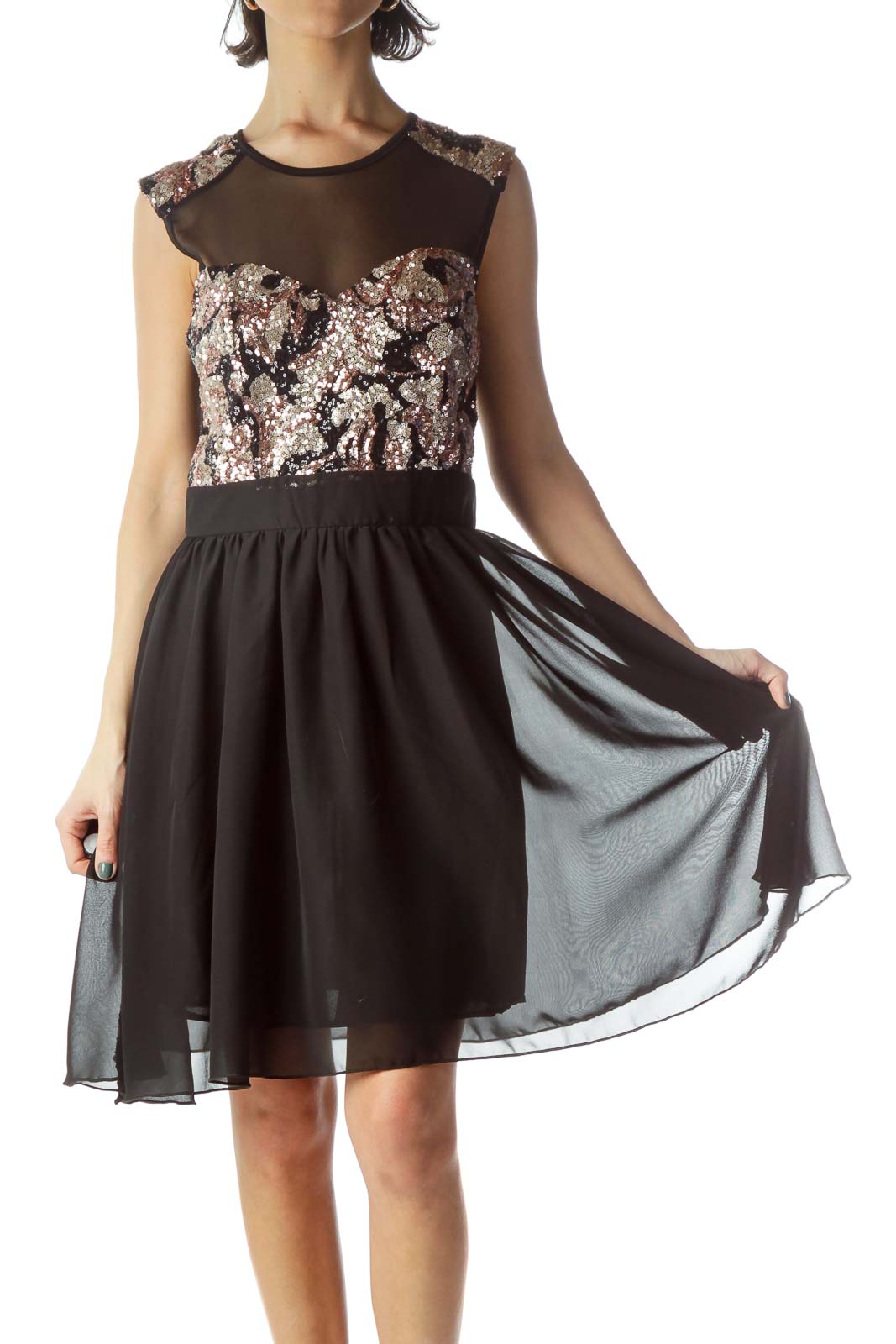 Shop SilkRoll clothing and handbags at SilkRoll. Trade with us!