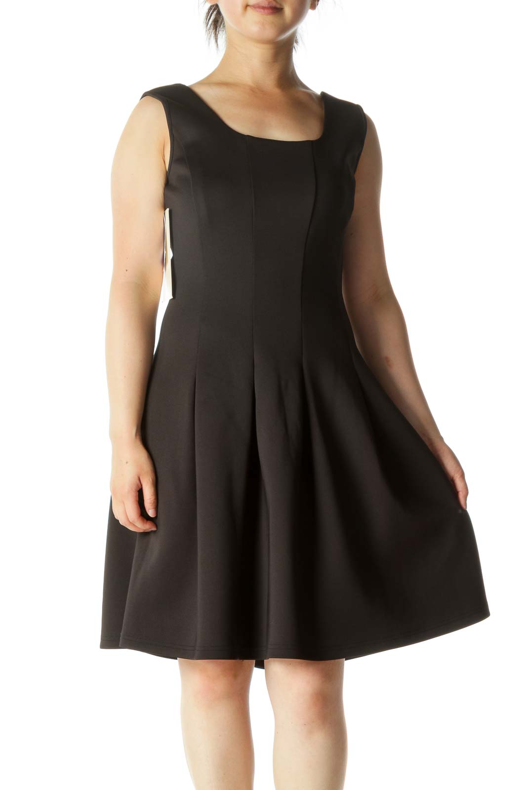 Shop Boston Proper clothing and handbags at SilkRoll. Trade with us!