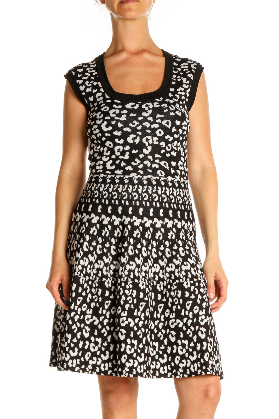 Shop Rebecca Taylor clothing and handbags at SilkRoll. Trade with us!