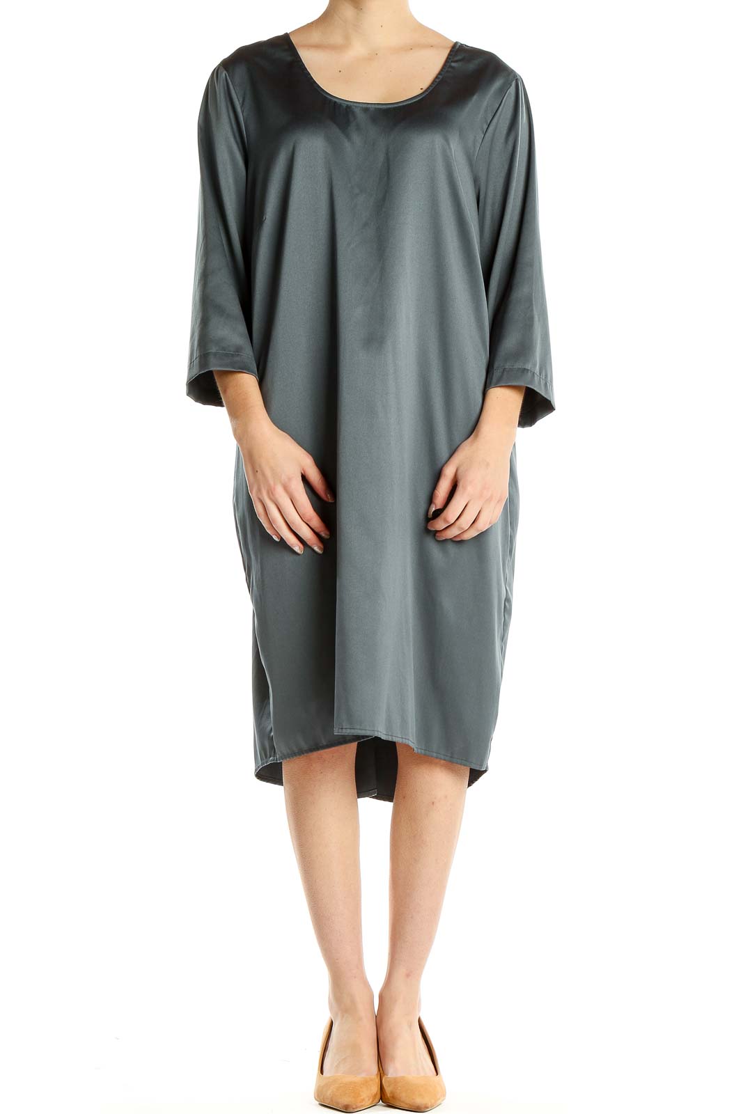 Shop Junarose clothing and handbags at SilkRoll. Trade with us!