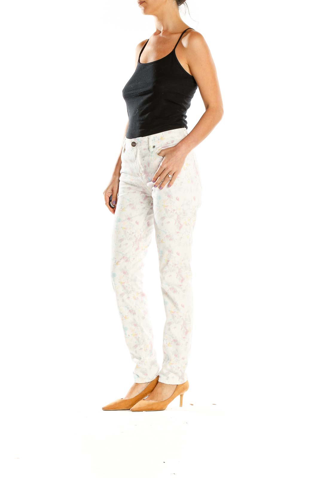 Front view of Sanctuary white floral print skinny jeans