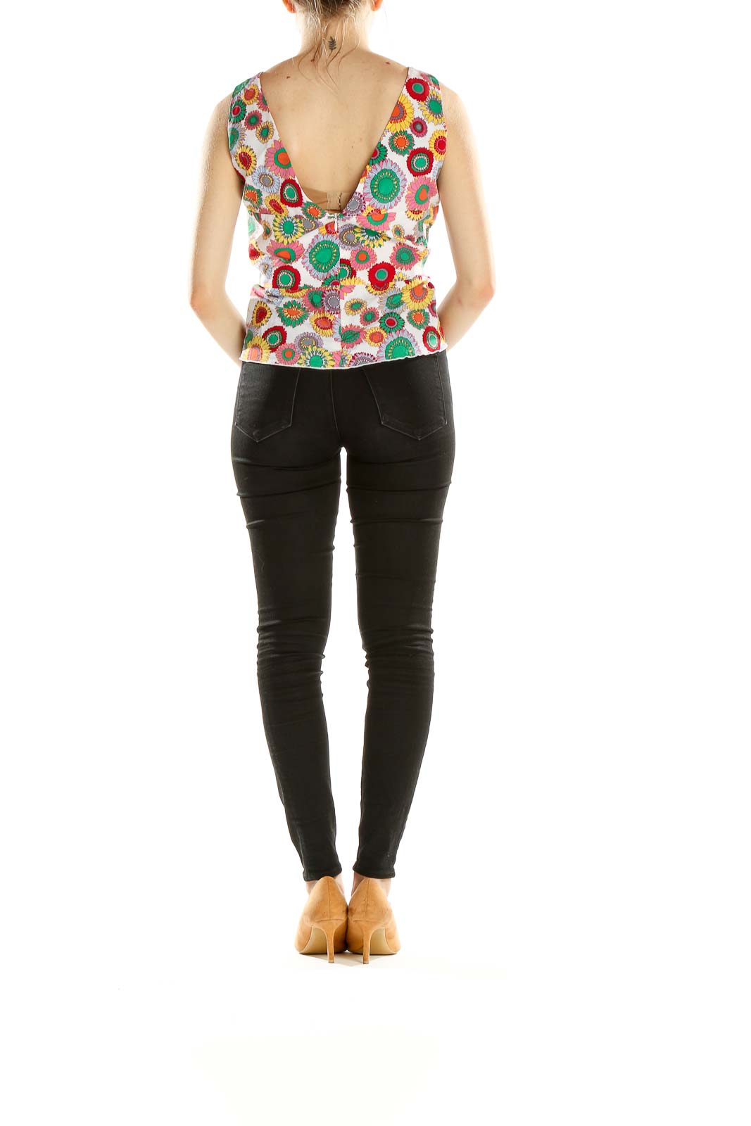 Side view of Nine West multicolor floral print sleeveless top on model