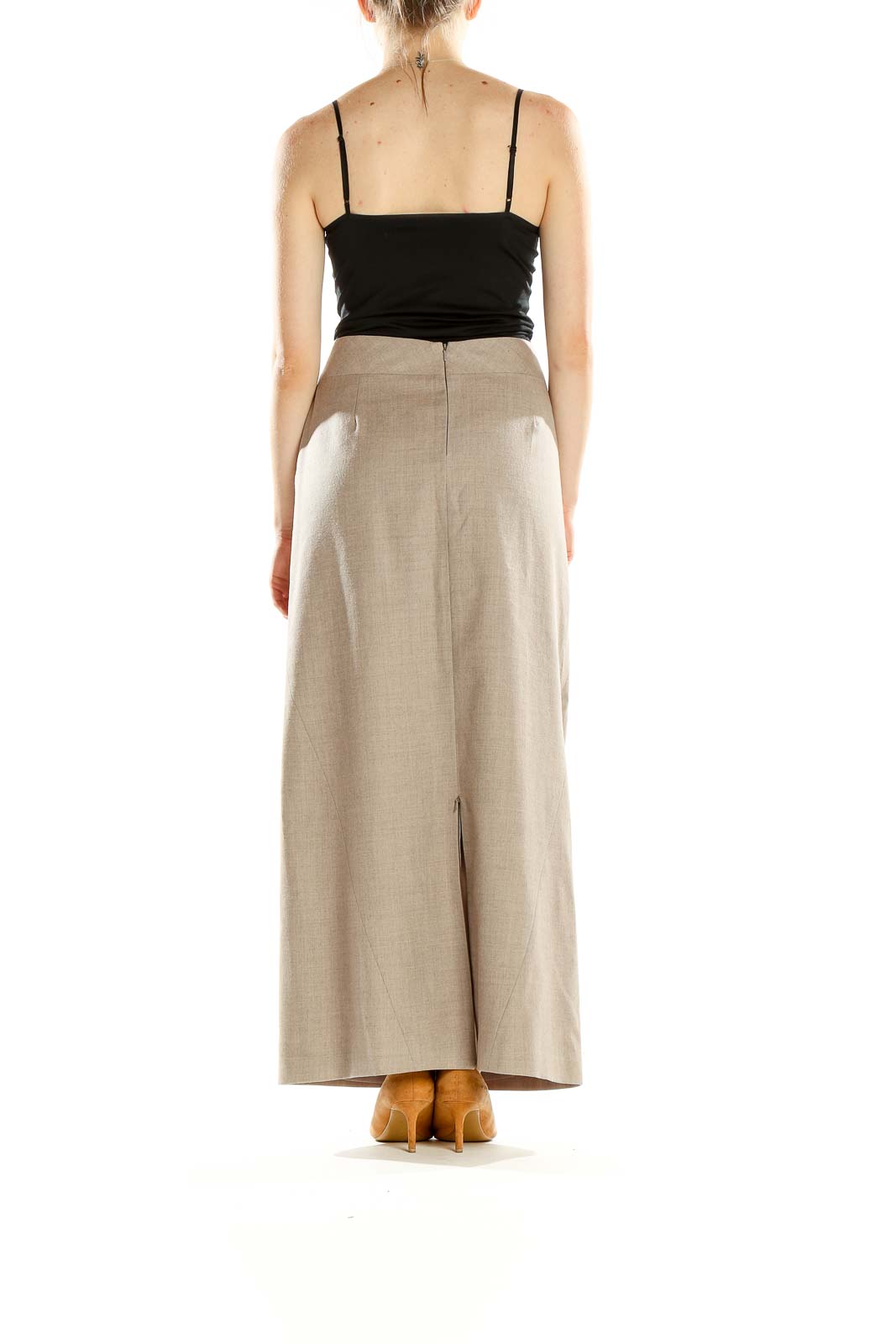 Side view of Willi Smith beige A-line maxi skirt on model