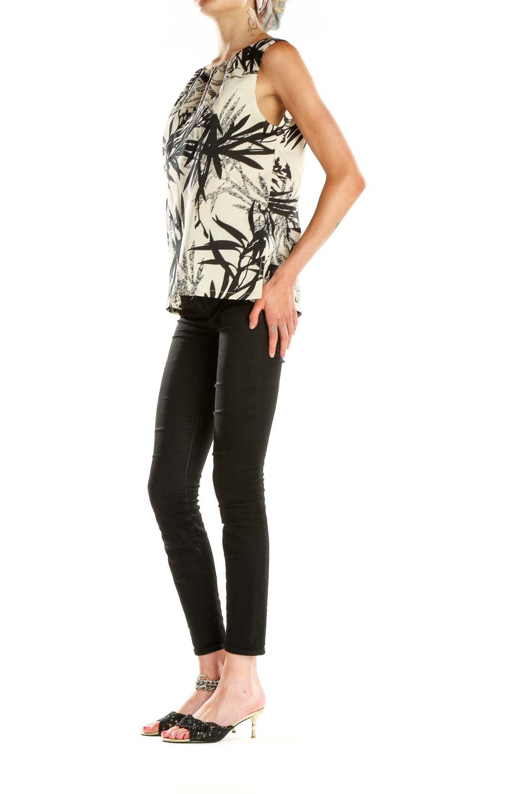 Front view of Linea Domani Black and White Tropical Print Sleeveless Top