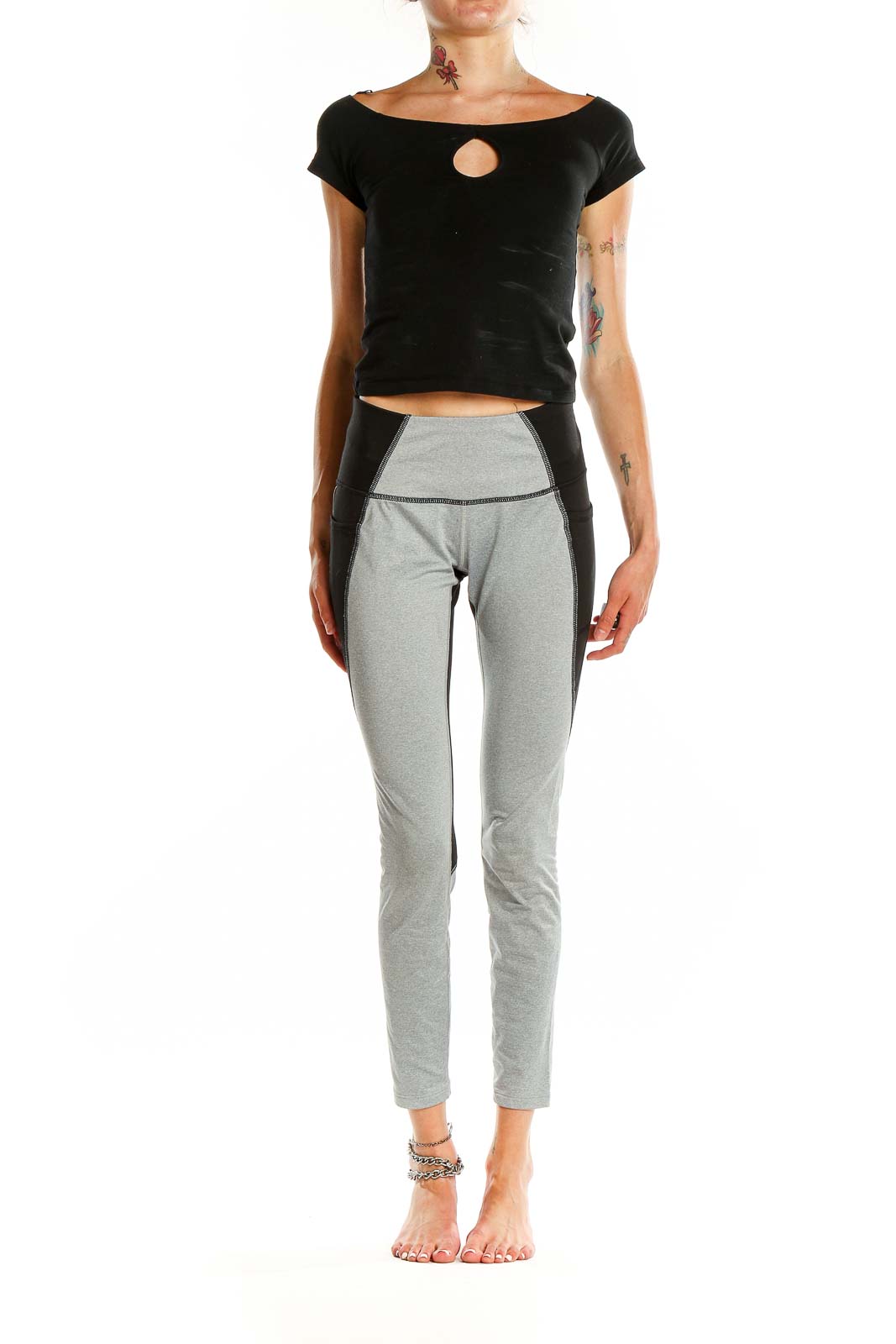 Front view of gray and black color block high-waisted activewear leggings