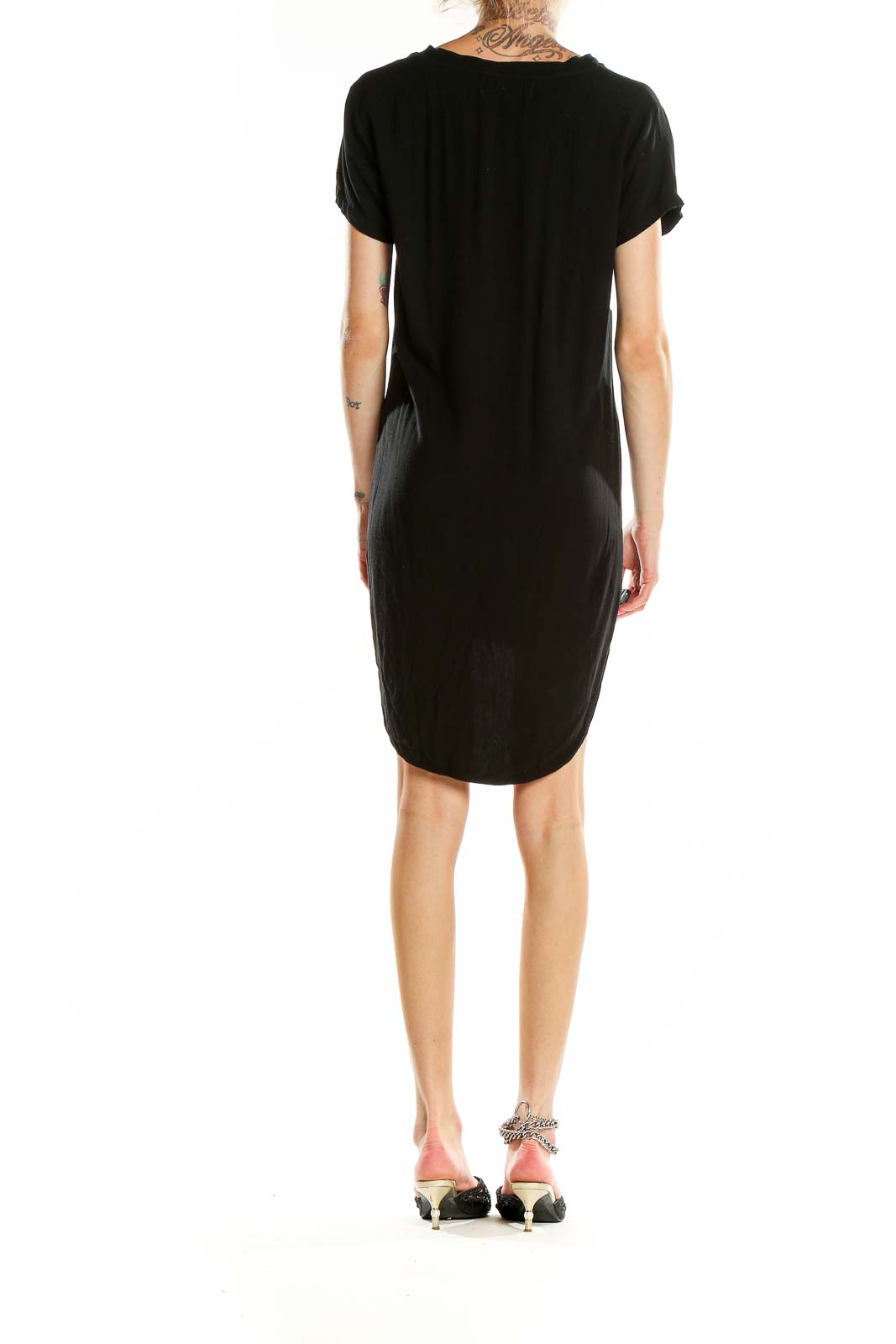 Side view of cloth & stone Black Rayon High-Low T-Shirt Dress showing curved hemline