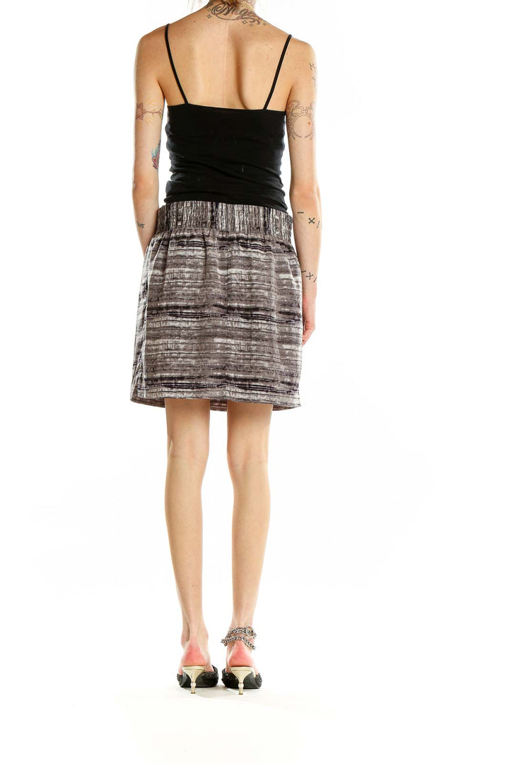 Back view of Gap gray striped polyester mini skirt