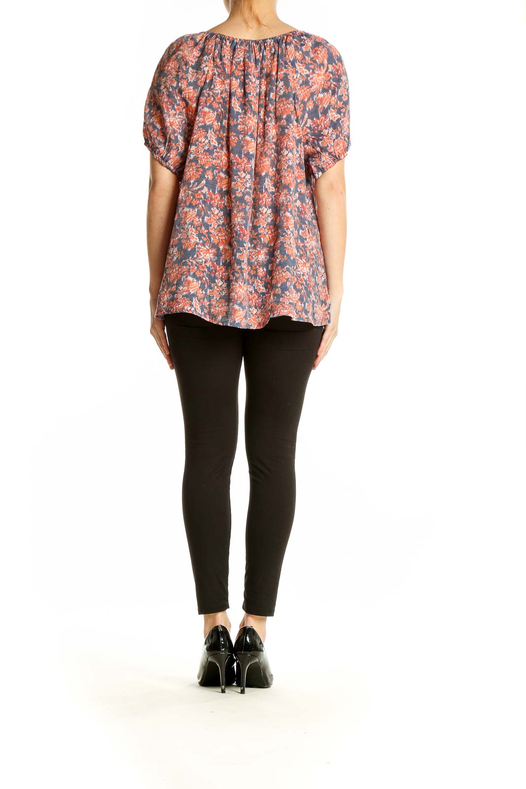 Side view of Adrienne Vittadini blue floral peasant blouse showing fluttery sleeves