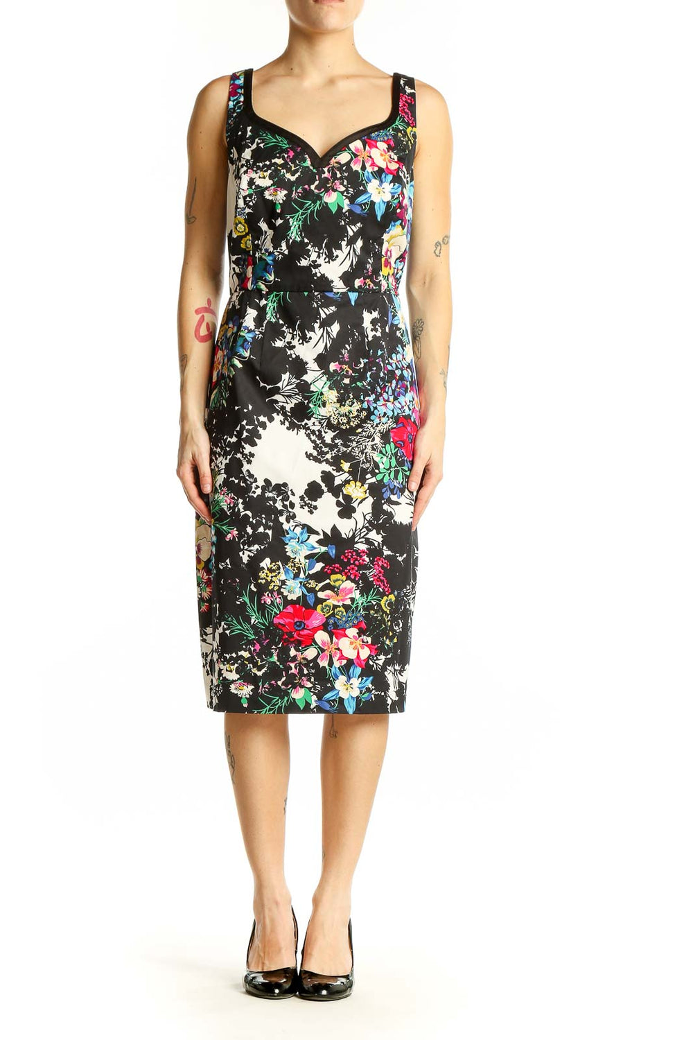 Front view of Leifnotes black floral print dress with sweetheart neckline
