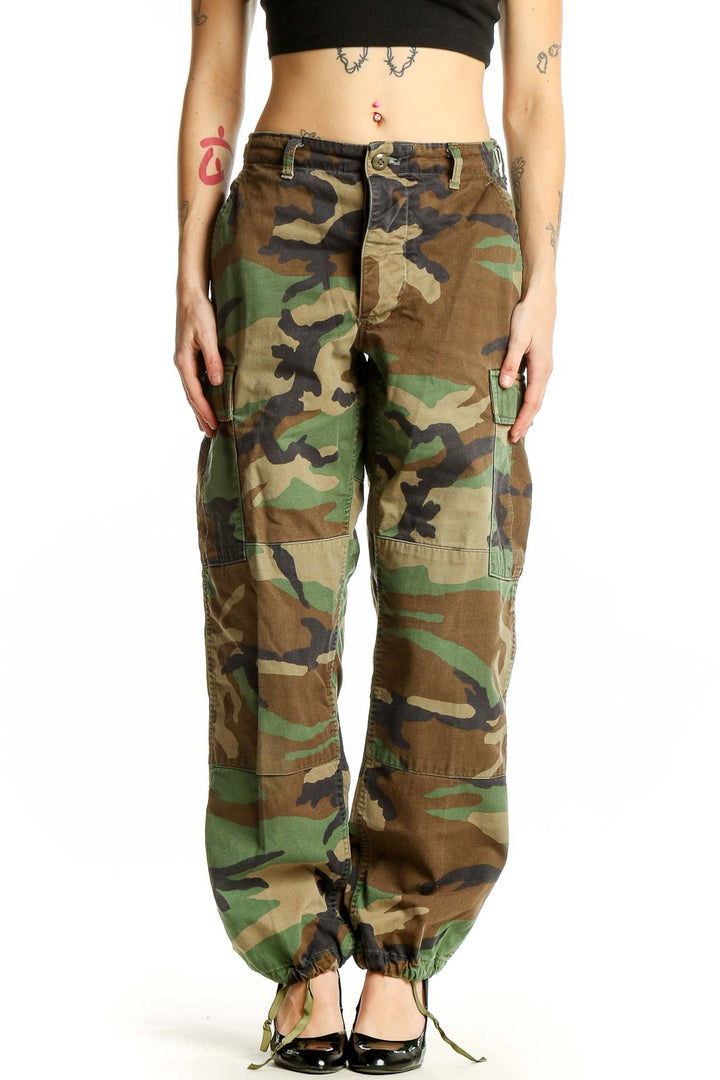 Front view of SilkRoll green camouflage cargo pants with multiple pockets
