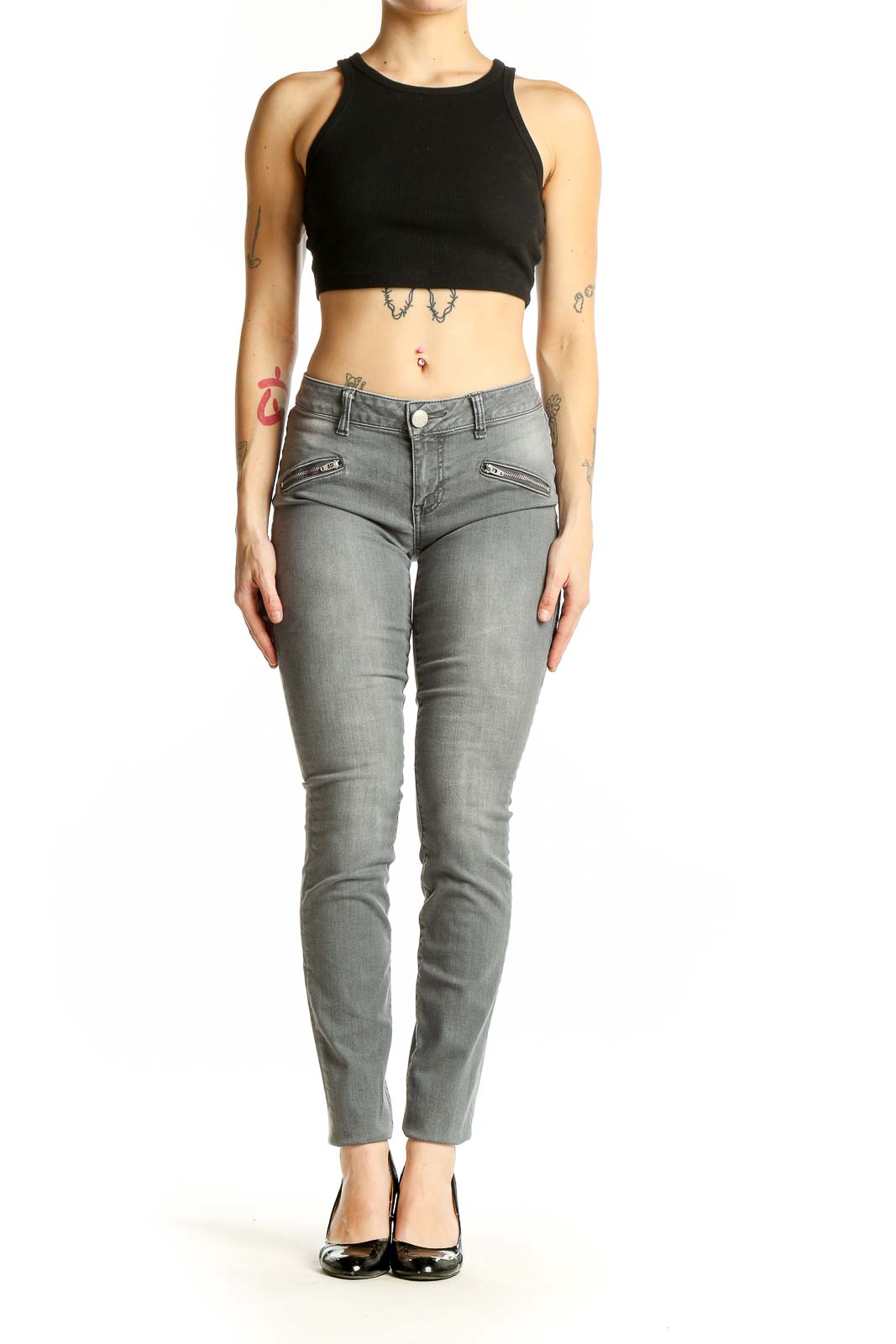 Front view of Cabi gray skinny jeans with zipper pocket details