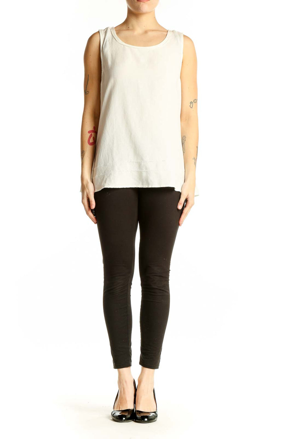 Front view of Renuar ivory linen-blend sleeveless top with scoop neckline