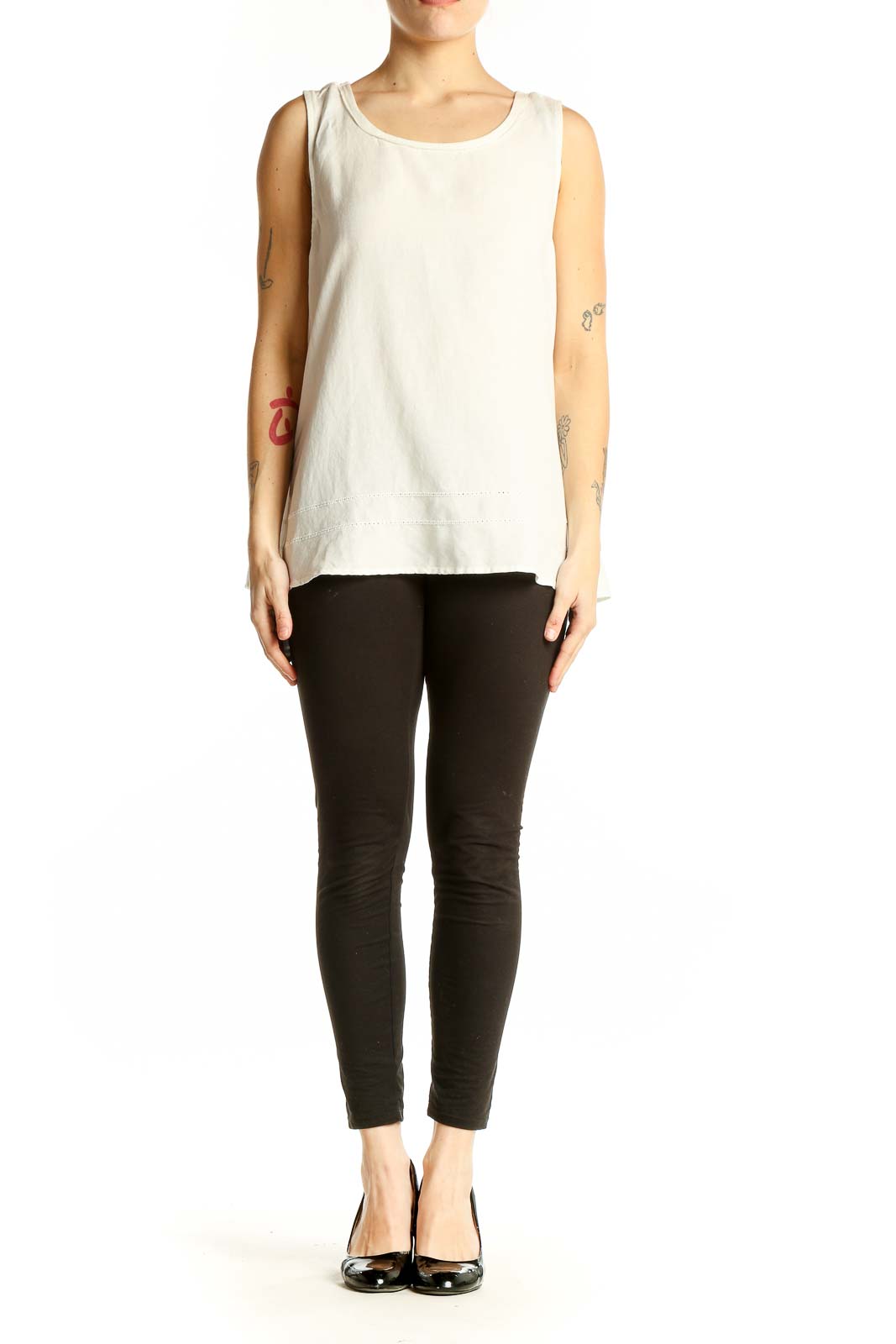 Front view of Renuar ivory linen-blend sleeveless top with scoop neckline