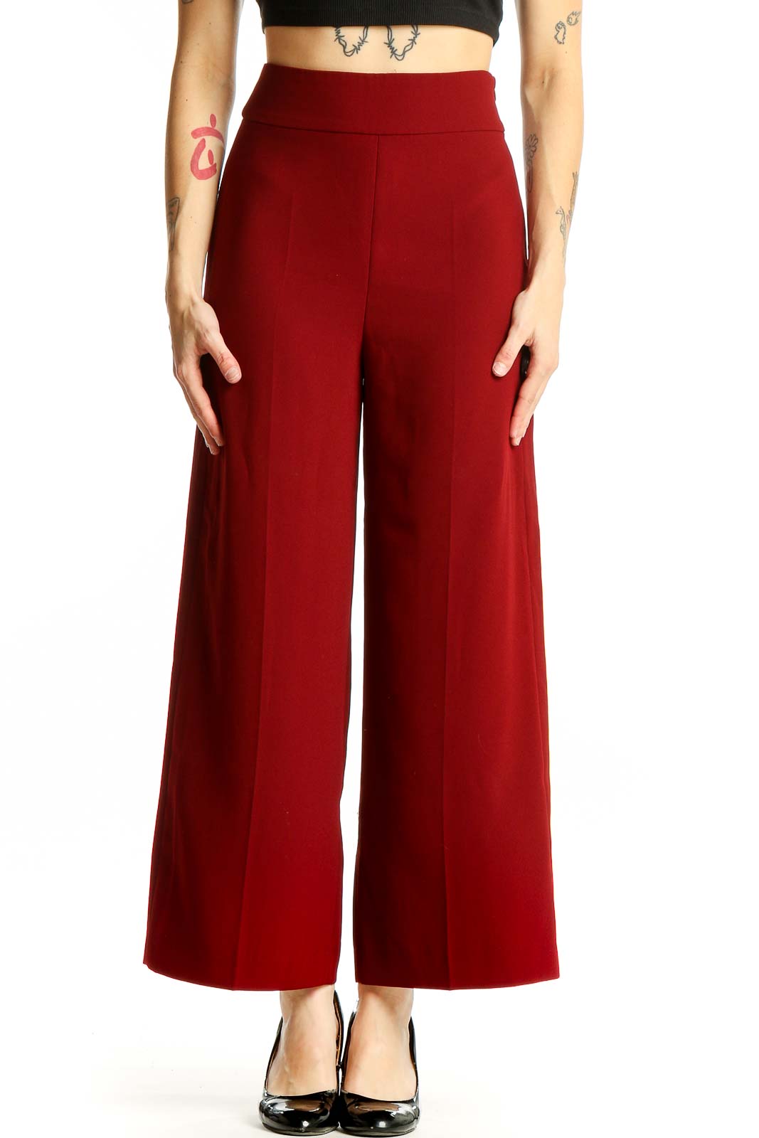 Front view of red wide-leg high-waisted trousers from Zara Woman