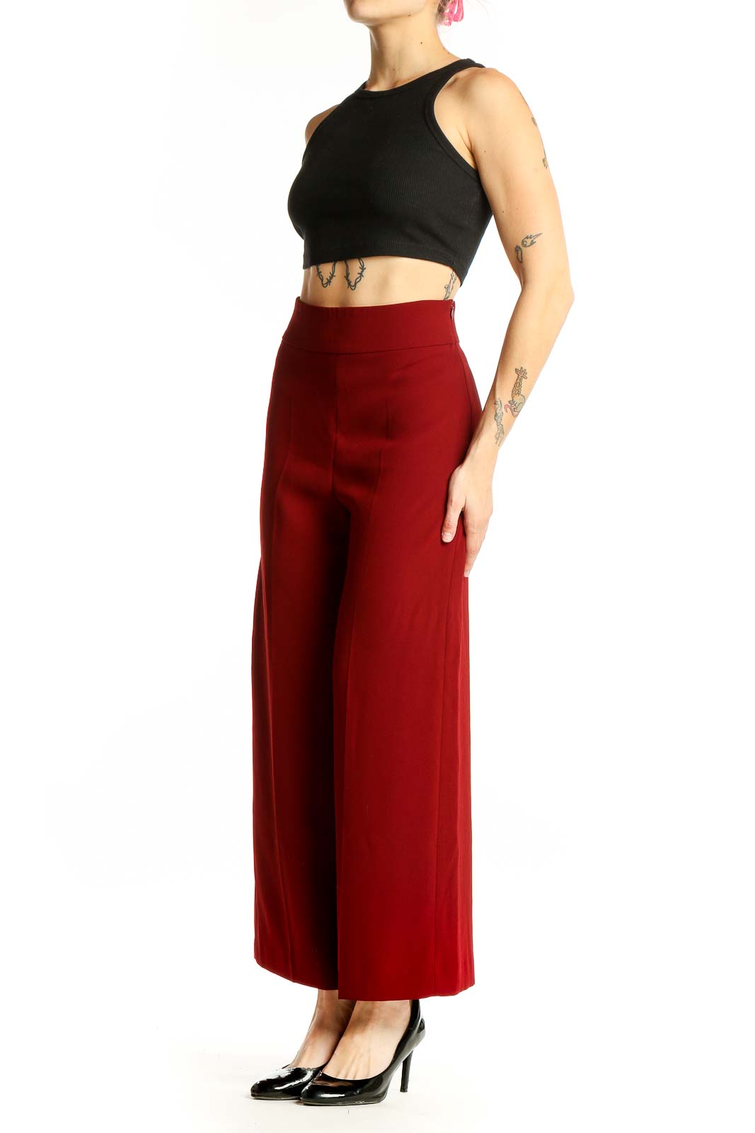 Front view of red wide-leg high-waisted trousers from Zara Woman