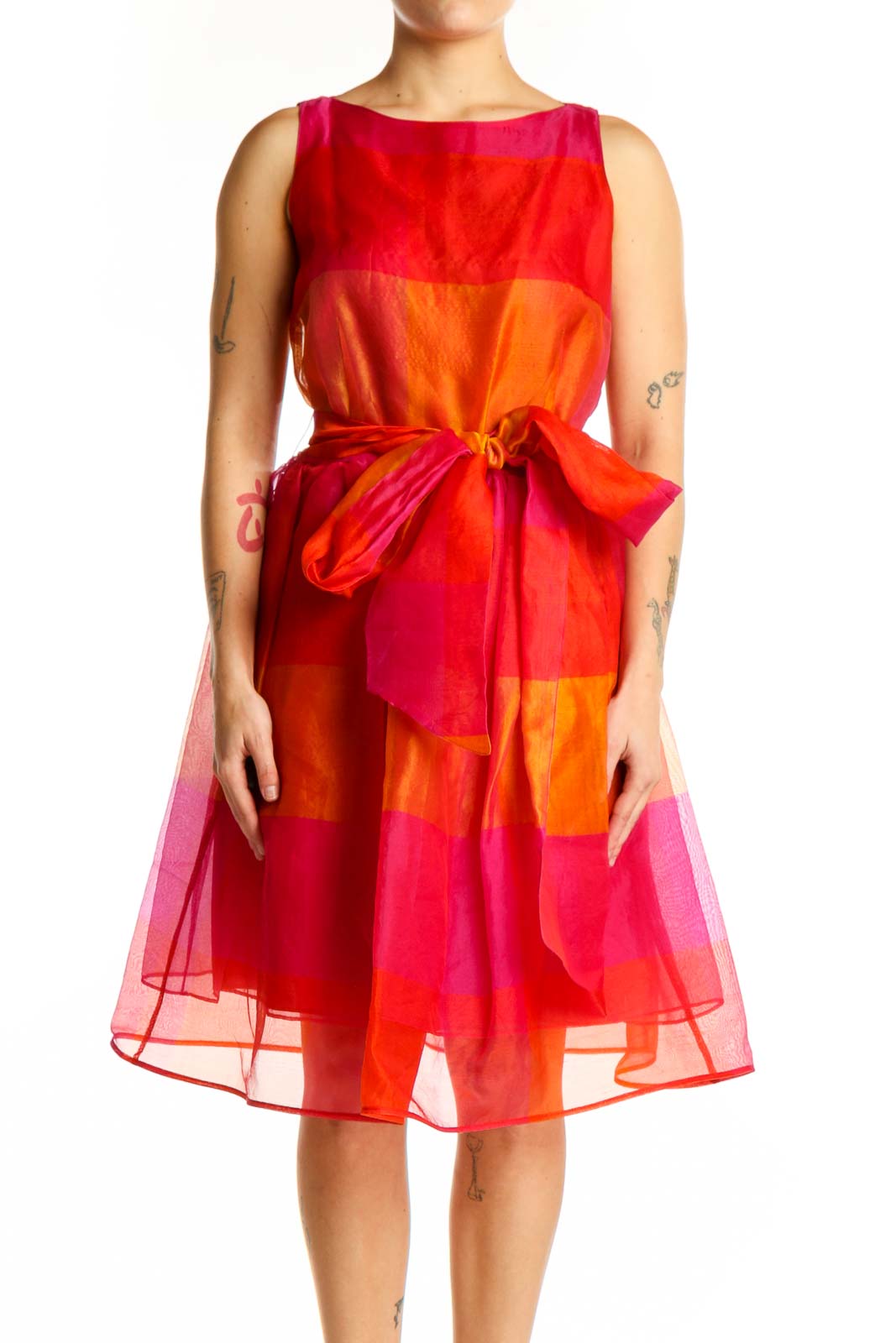 Shop Sherrie Bloom and Peter Noviello Clothing and Dresses at SilkRoll. Trade with us!