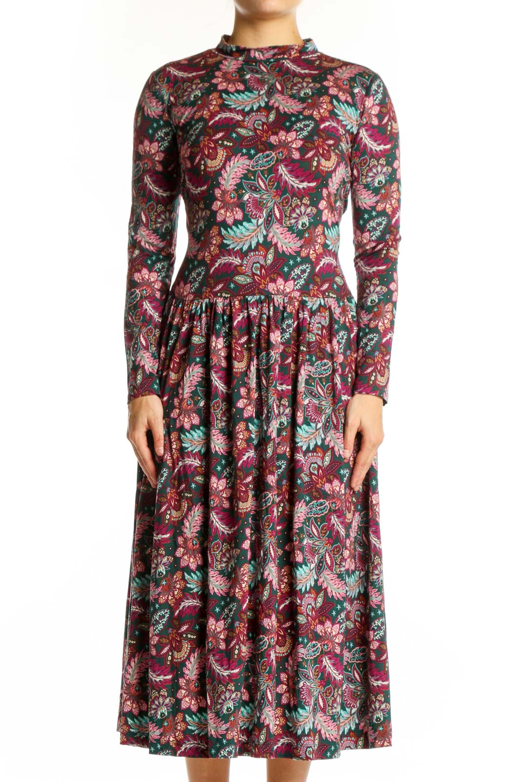 Shop LOFT Clothing and Dresses at SilkRoll. Trade with us!