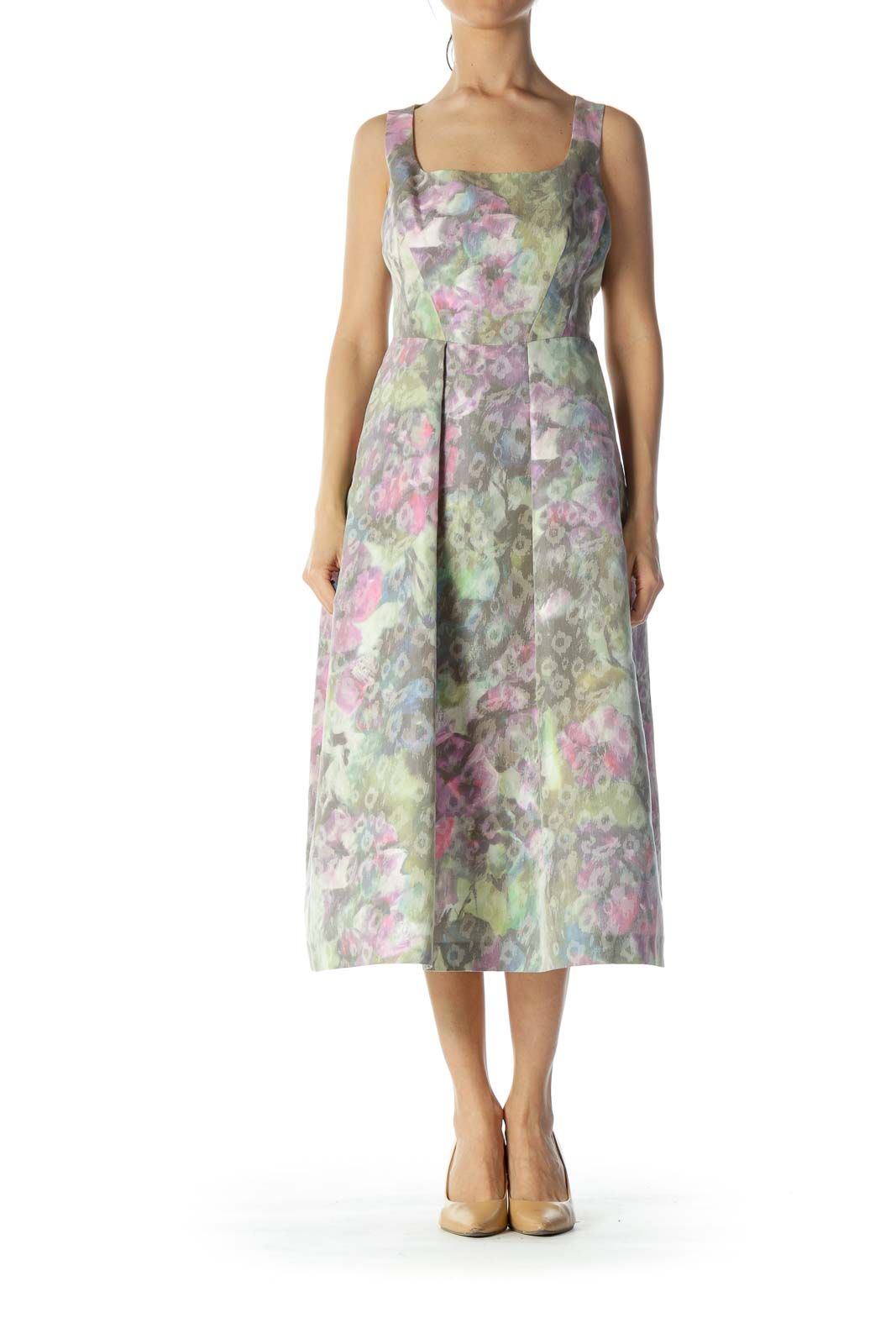 Shop Kay Unger clothing and handbags at SilkRoll. Trade with us!