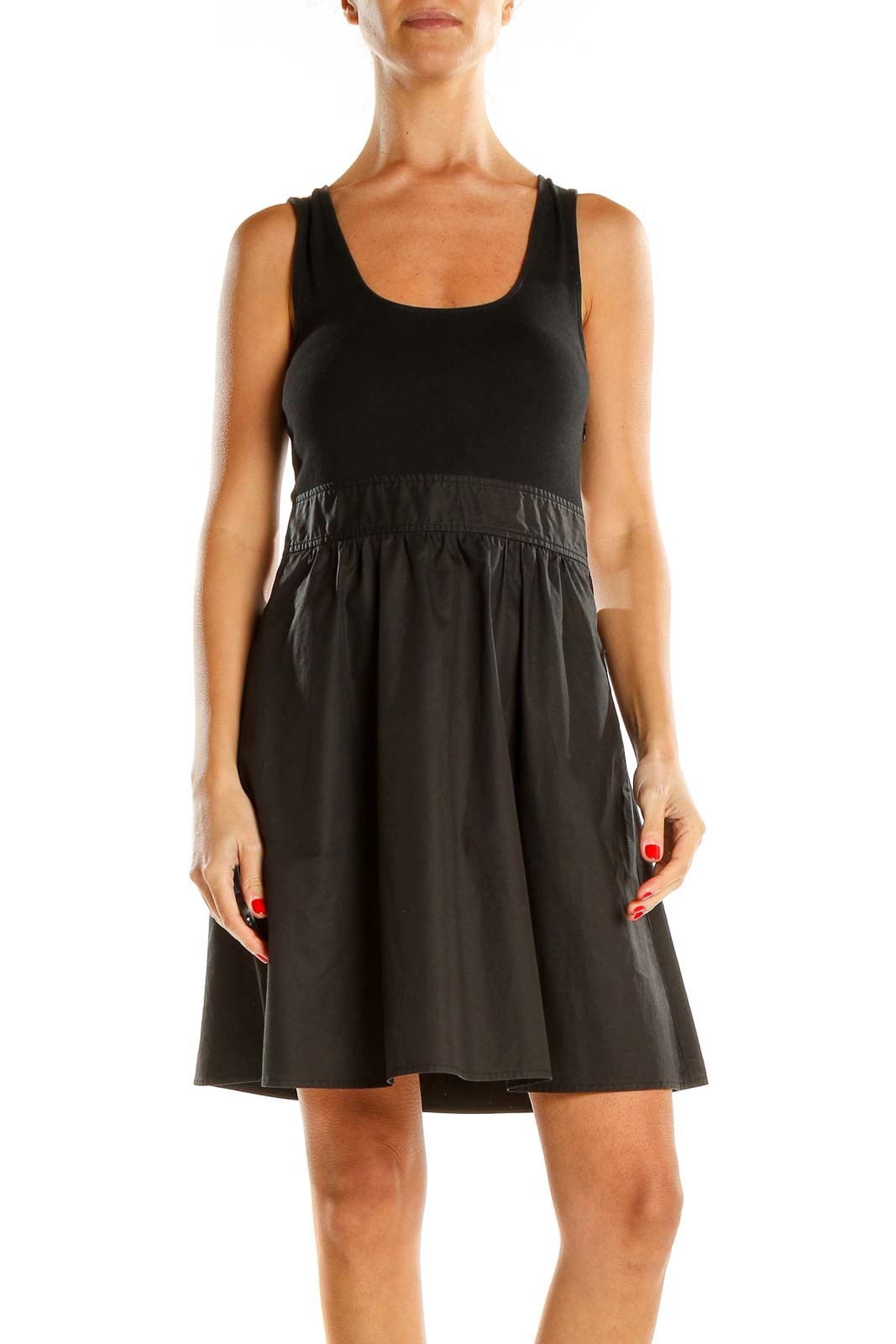 Shop Theory clothing and handbags at SilkRoll. Trade with us!
