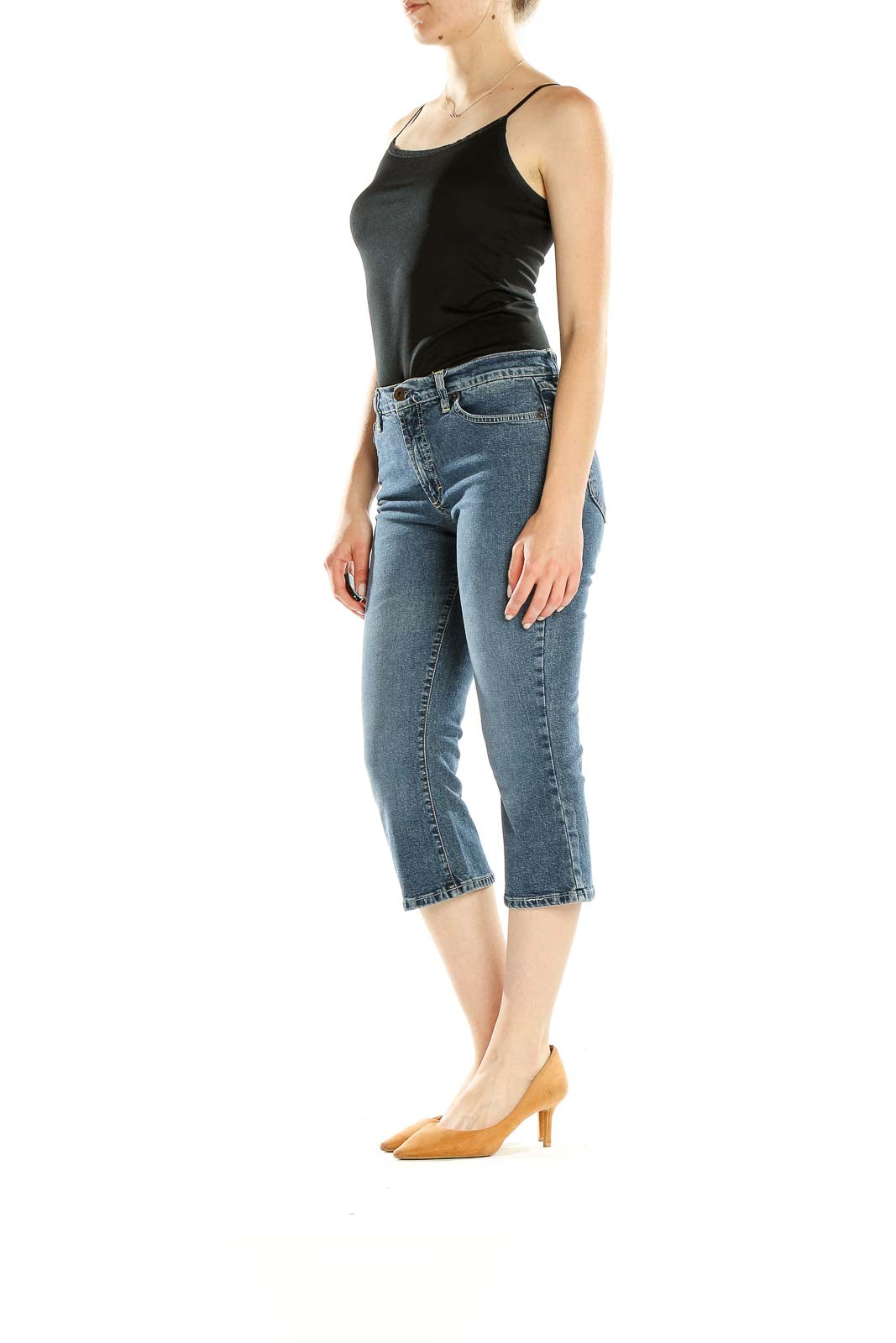 Front view of D&G blue cropped denim capri jeans on model