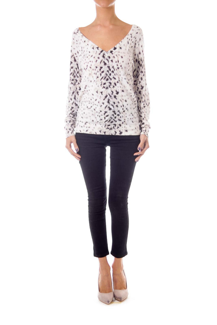 Cream V-neck Animal Print Sweater