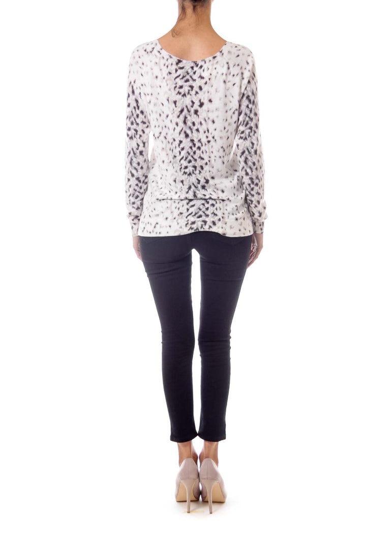 Cream V-neck Animal Print Sweater