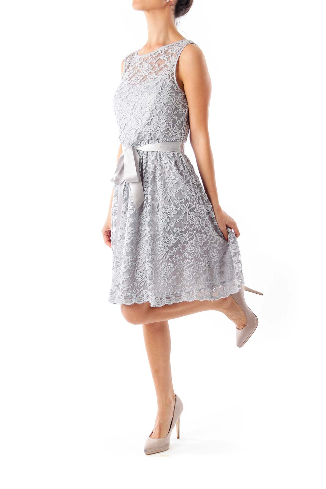 Gray Lace Sleeveless Dress