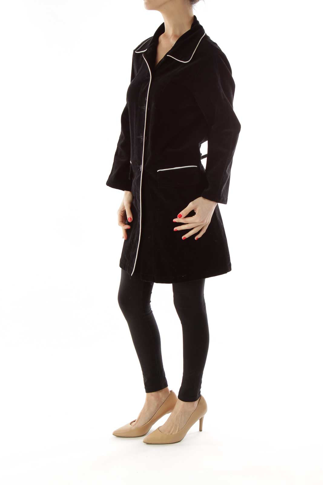 Black Buttoned Pocketed Coat