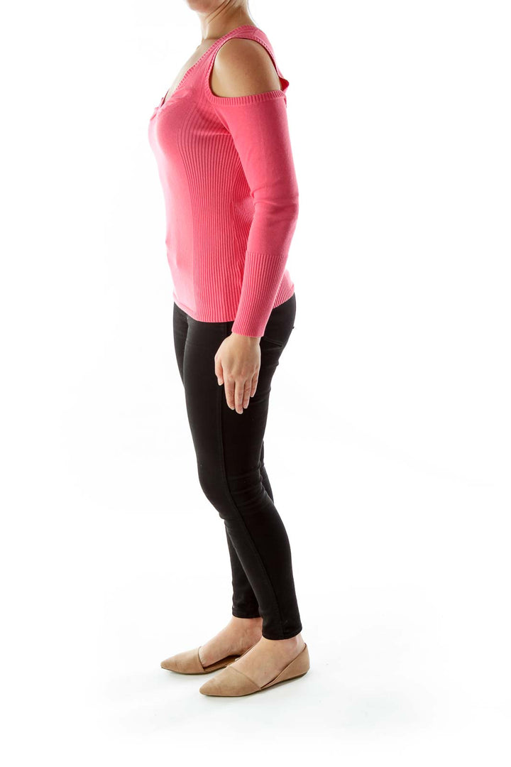 Cut out shoulders Pink sweater