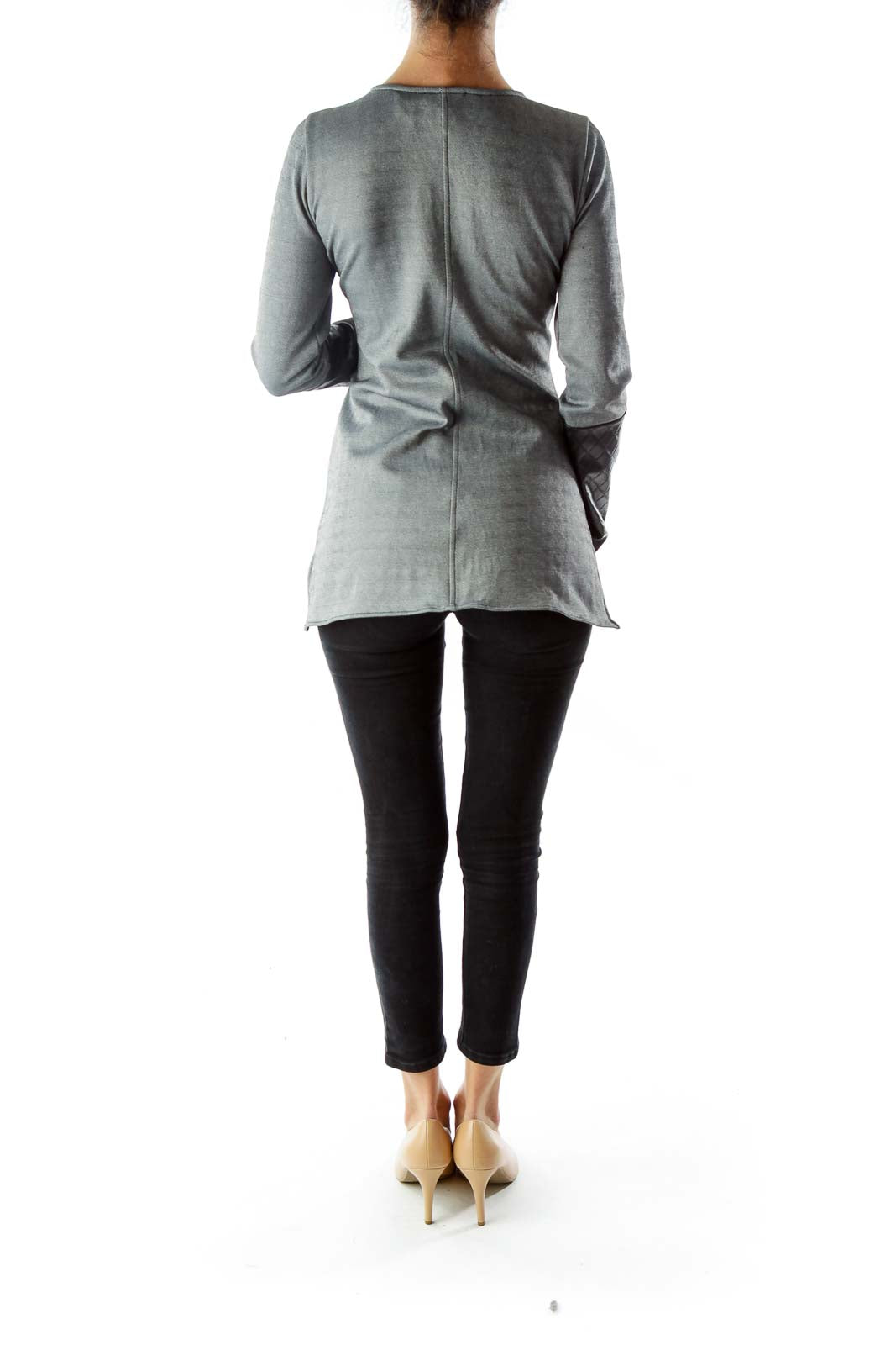 Gray V-neck long sleeve with black sleeve detailing