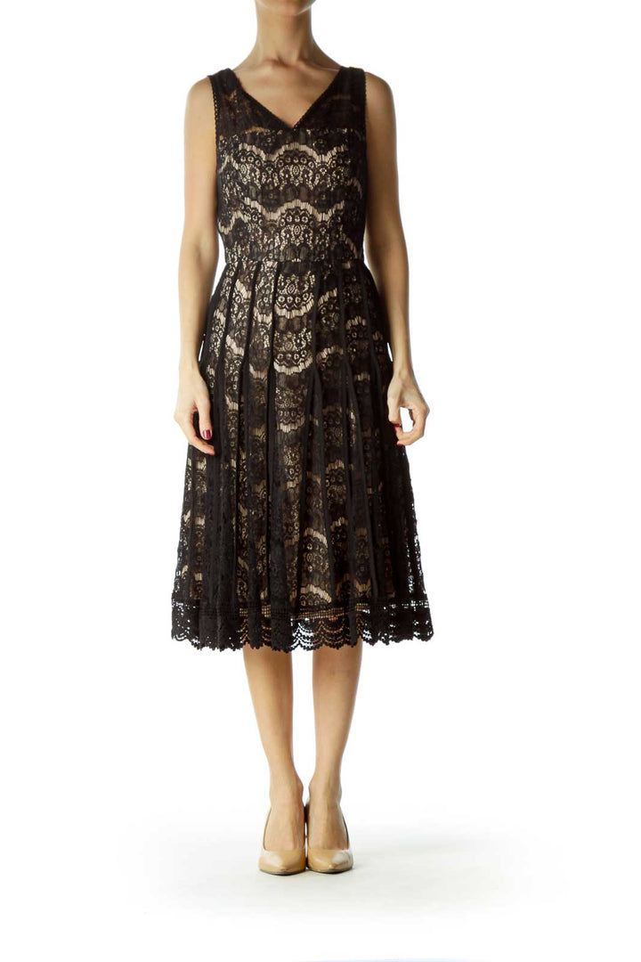 Black Beige Pleated Lace Cocktail Dress