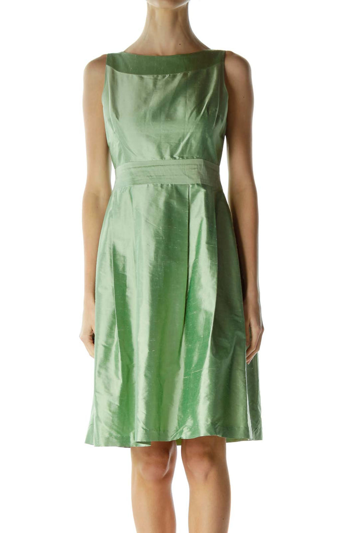 Green Boat Neck Sleeveless Cocktail Dress