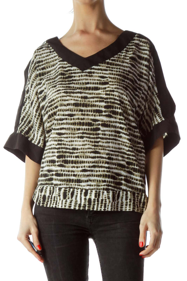 Front view of Jaclyn & Smith brown and white tie-dye V-neck dolman top