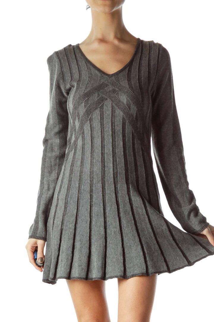 Gray Long Sleeve V-Neck Knit Dress