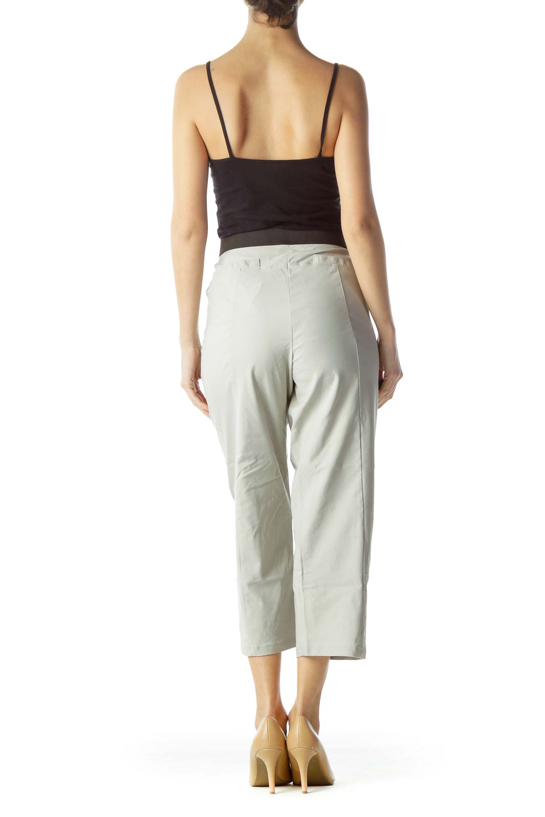 Back view of Simply Vera Vera Wang light gray cropped wide-leg pants on model