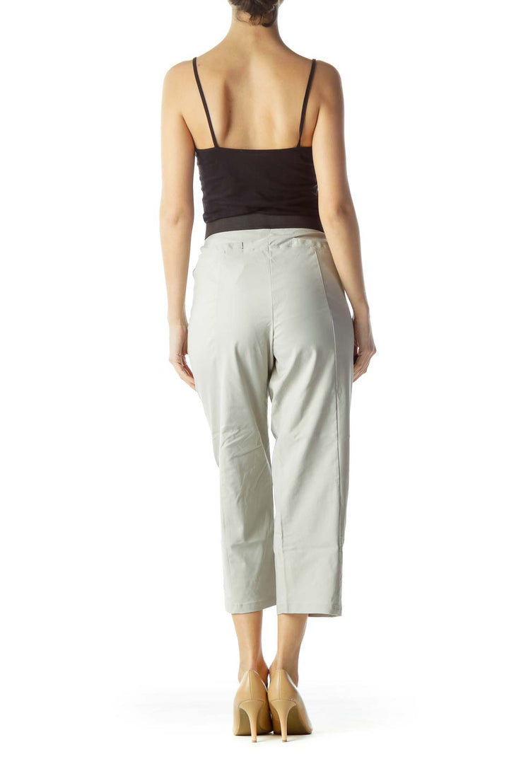 Back view of Simply Vera Vera Wang light gray cropped wide-leg pants on model