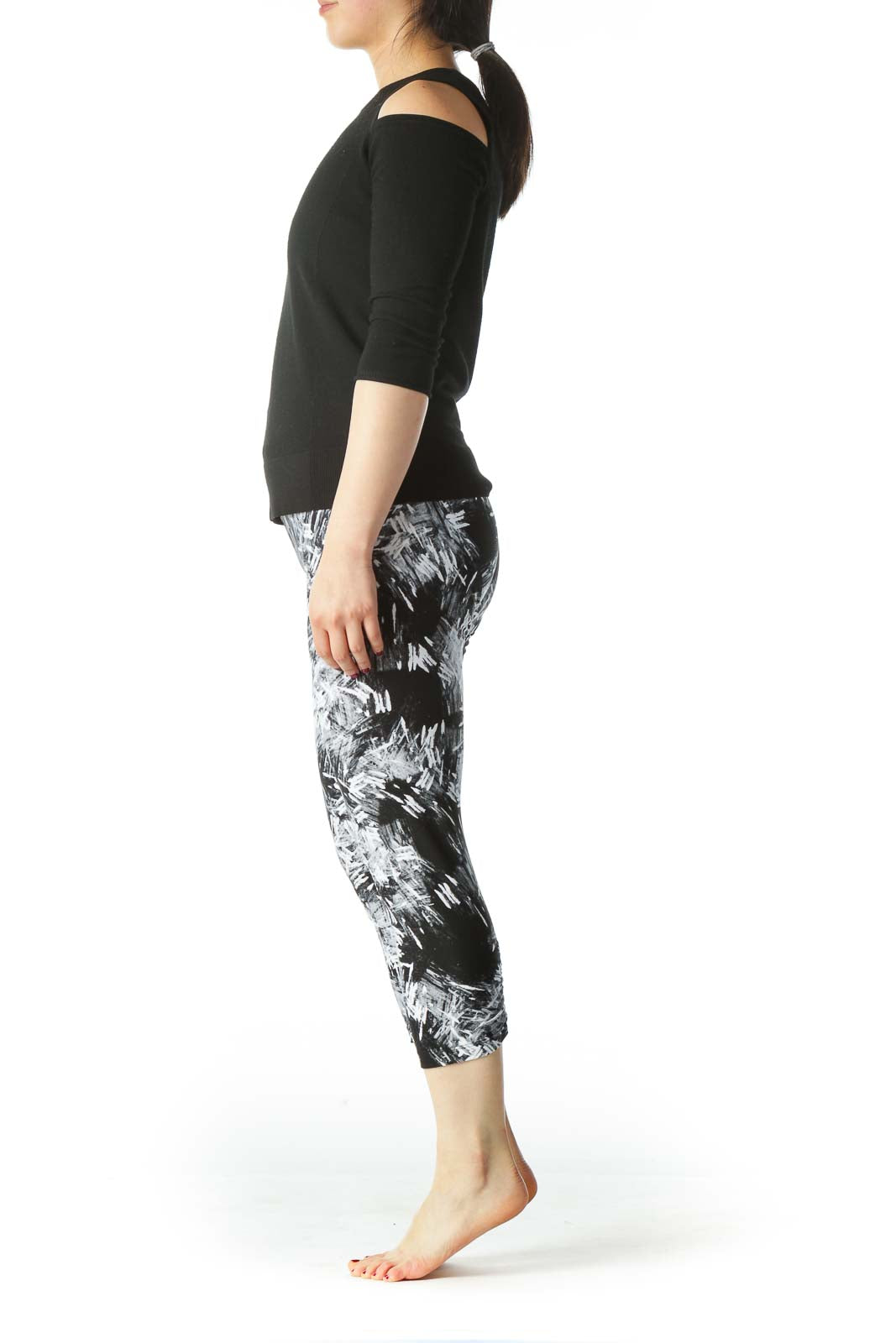 Black and White Capri Yoga Pant