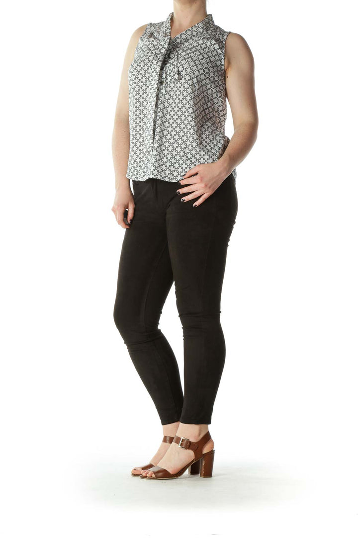 White and Black Chain Patterned Sleeveless Blouse with Neck-Tie