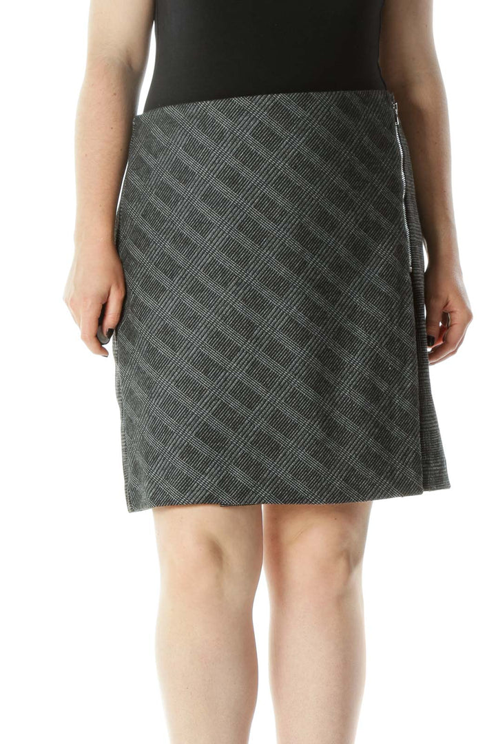 Front view of LOFT gray plaid knit skirt with side zipper