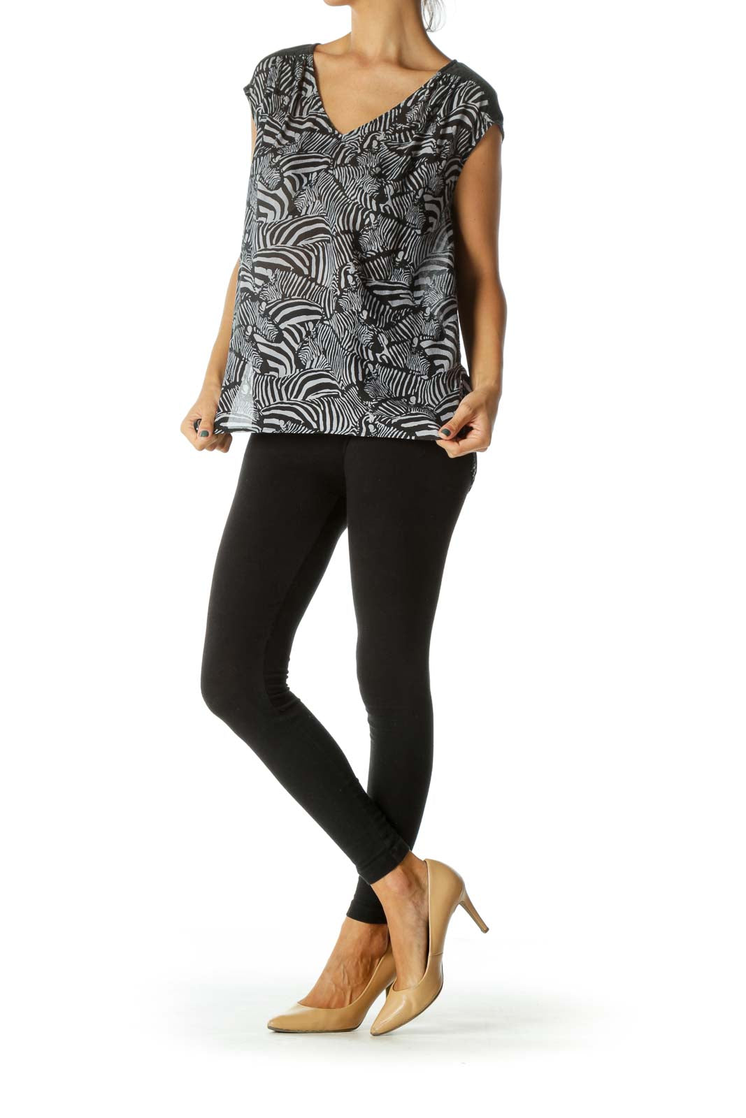 Faded Black Gray 100% Silk Print V-Neck Light Knit Top