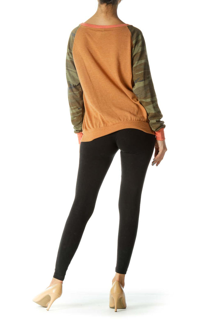 Green Orange Camouflage Sleeves-Print Graphic Stretch Light Sweater