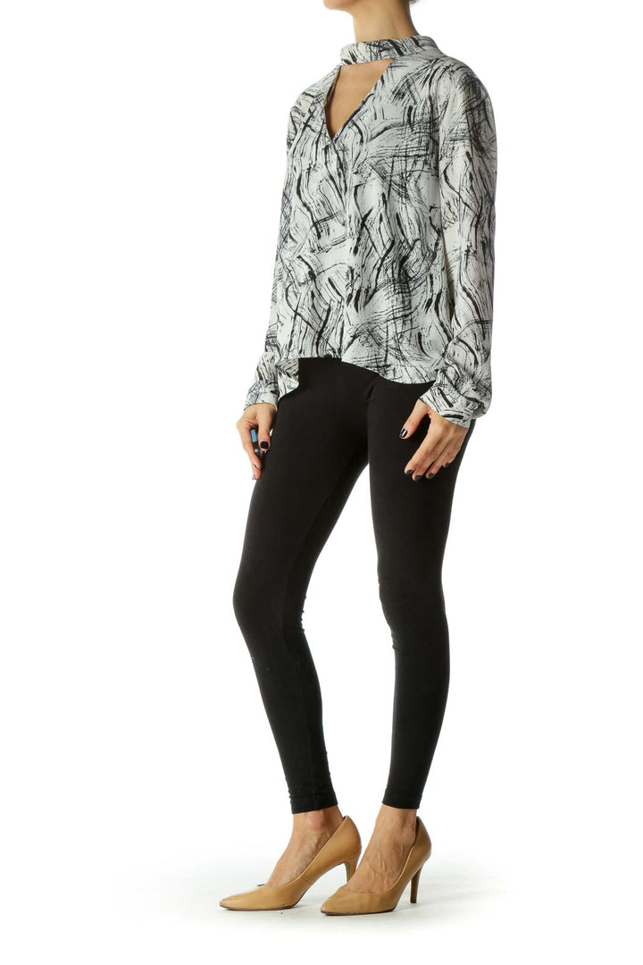 Black & White Zippered Keyhole Long Sleeve Blouse