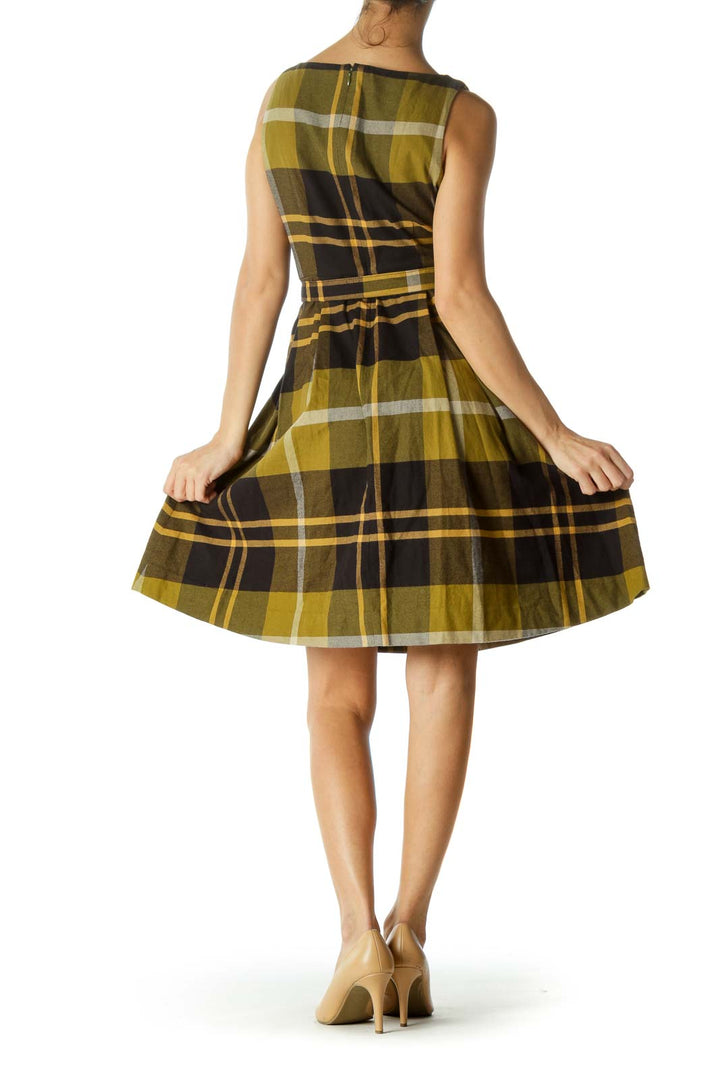 Black, Green and Beige Plaid Pocked Belted Knit Dress