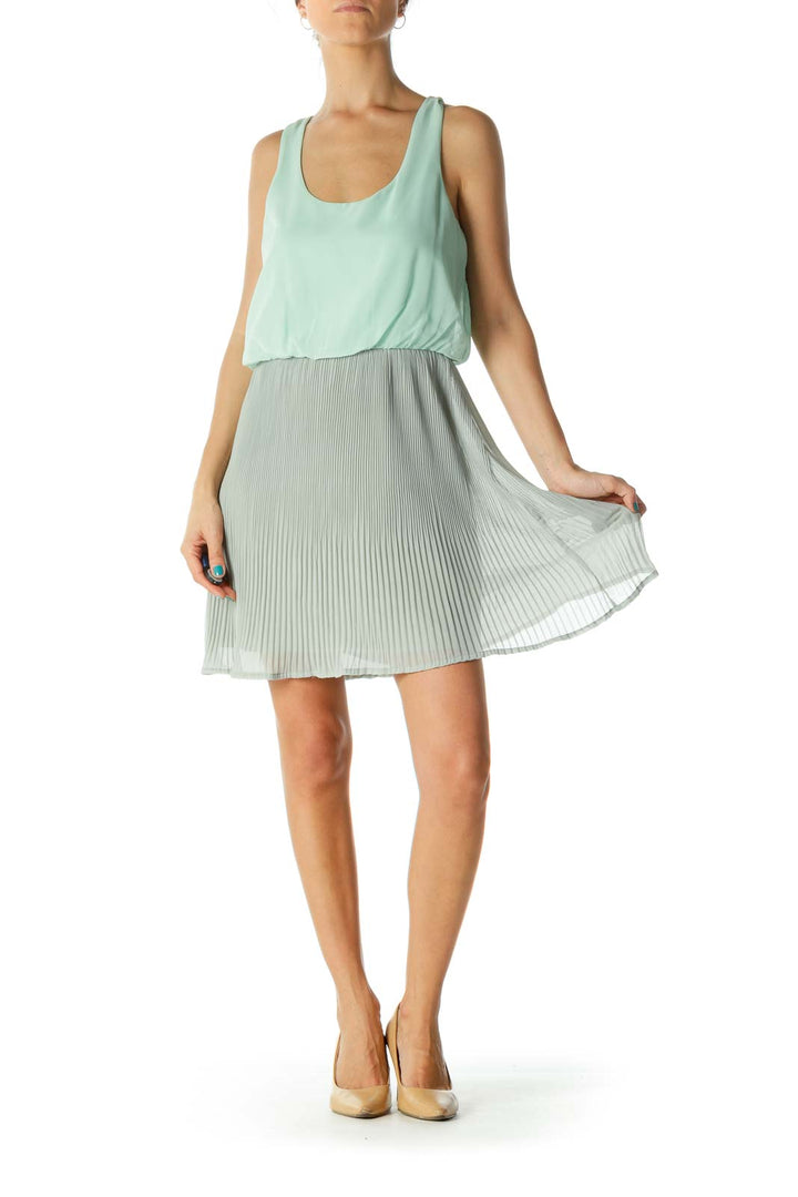 Green & Gray Round Neck Pleated Day Dress