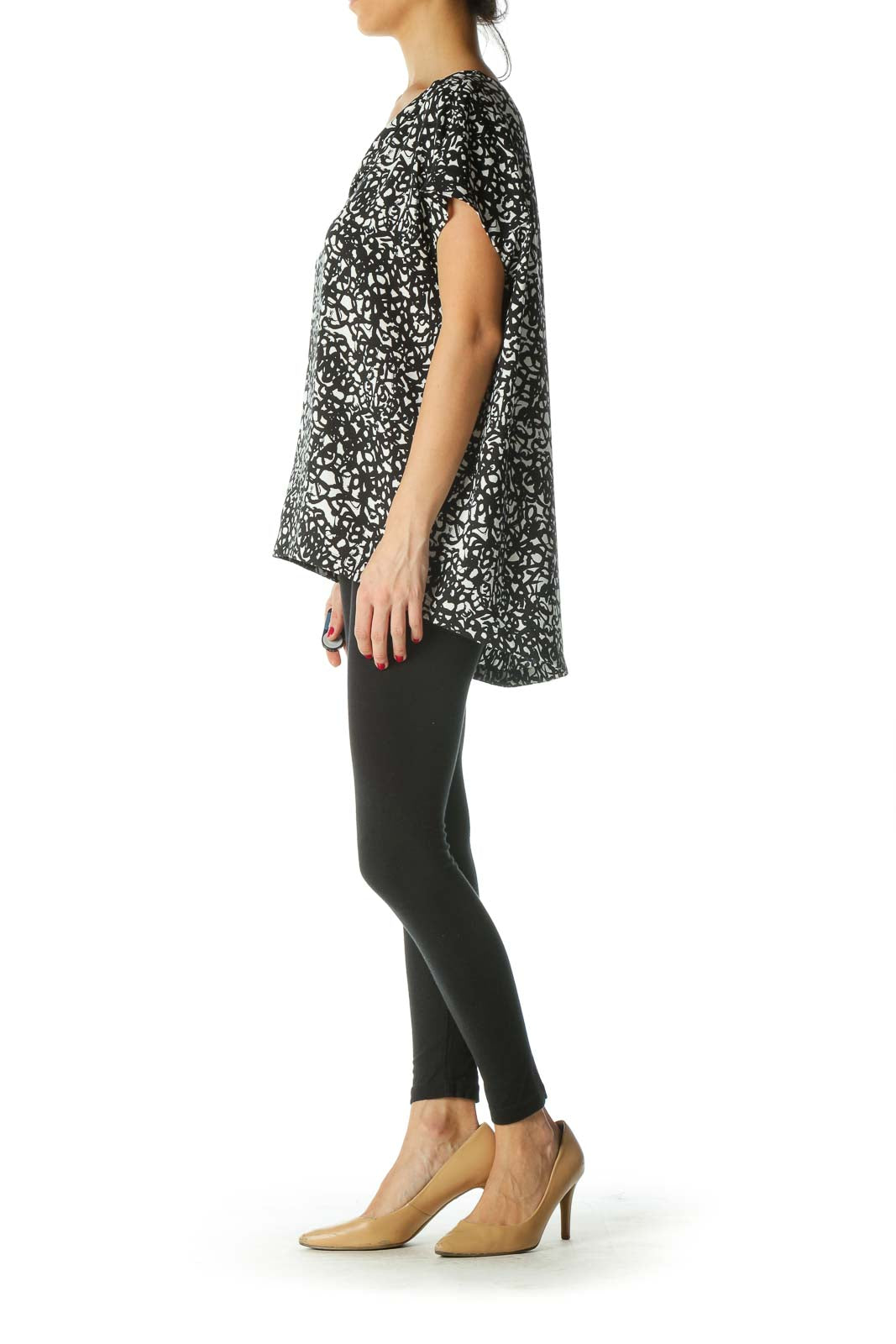 Black Cream V-Neck Print Blouse