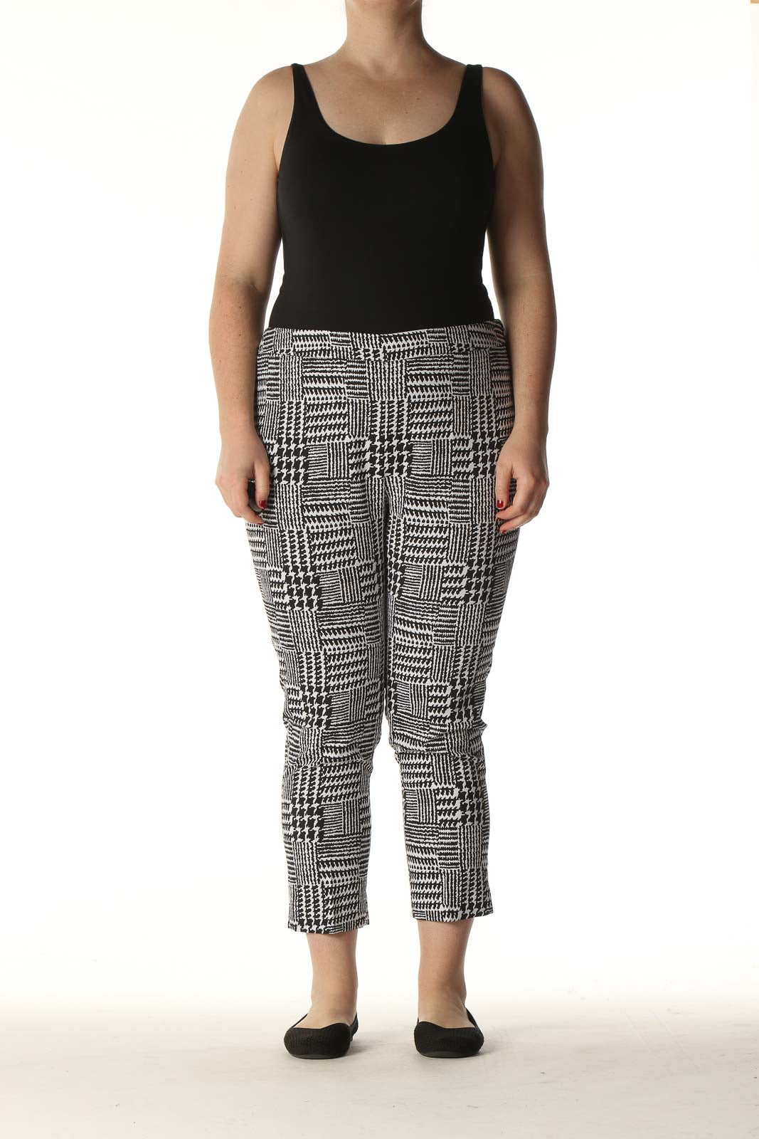 Black Houndstooth Casual Capri Pants