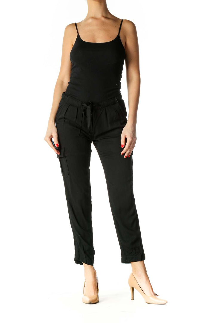 Black Solid Casual Capris