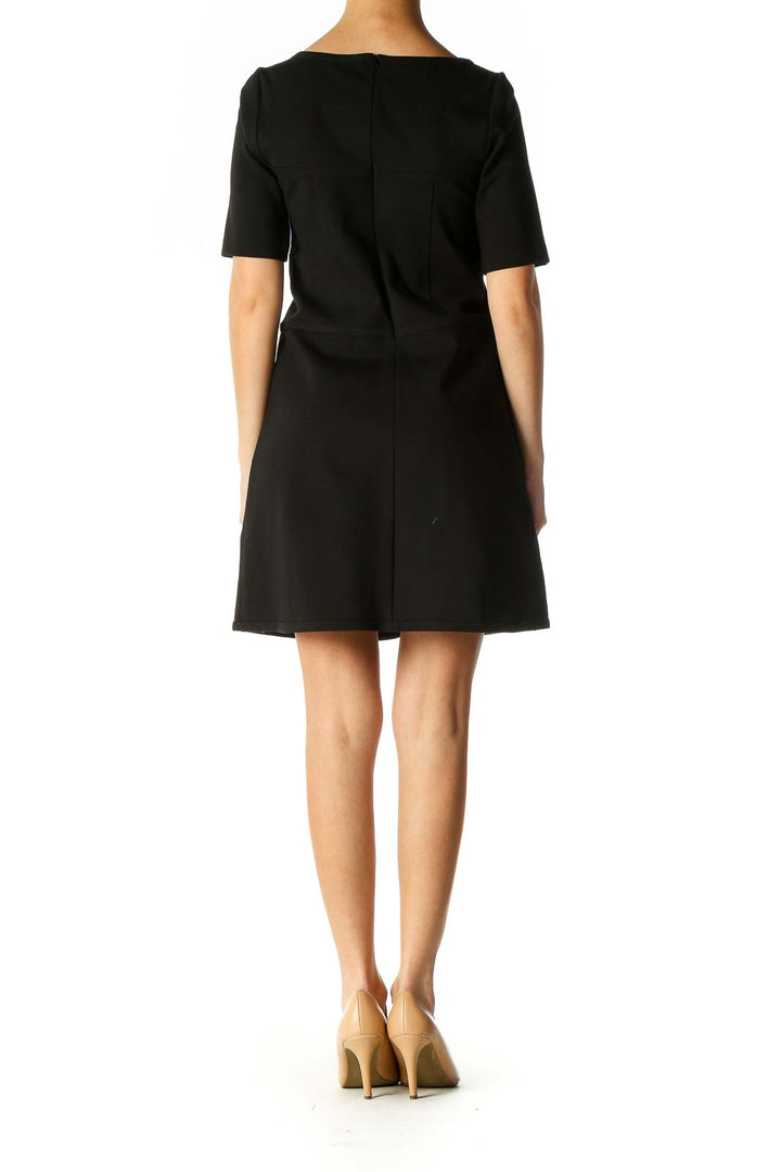 Black Solid Casual Shift Dress