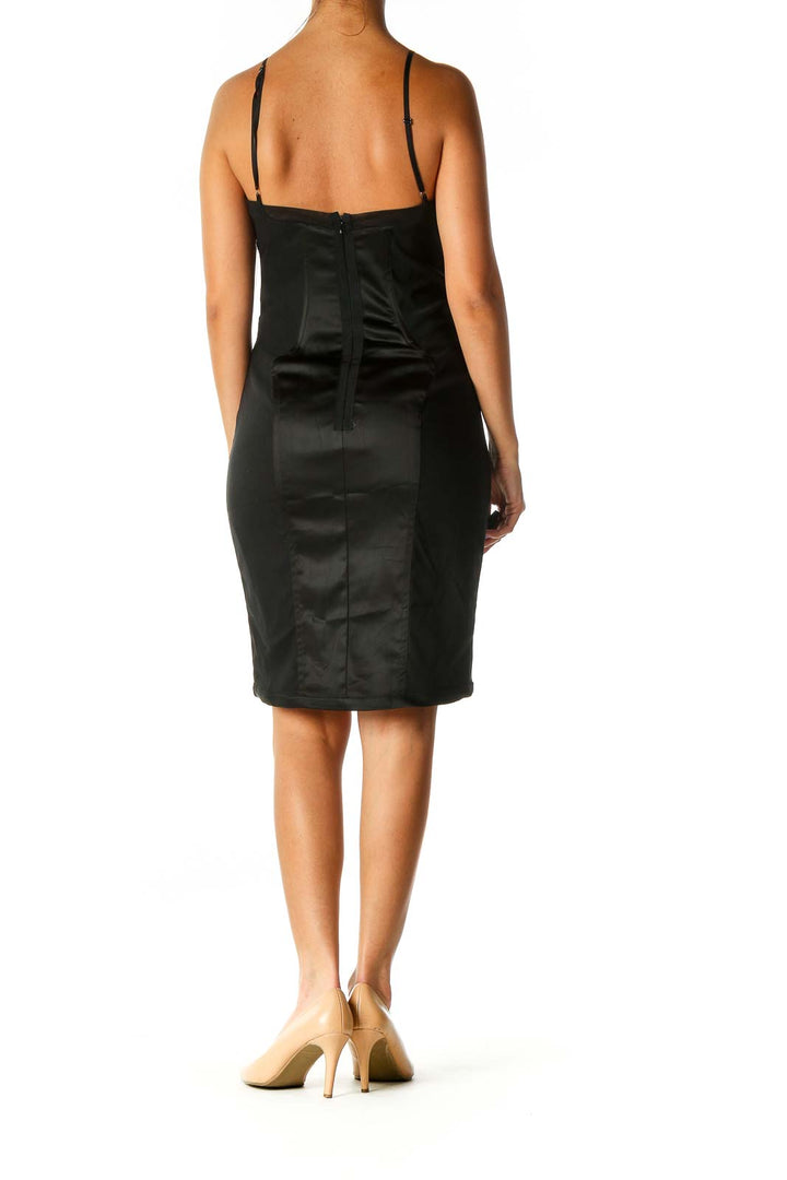 Black Solid Chic Sheath Dress