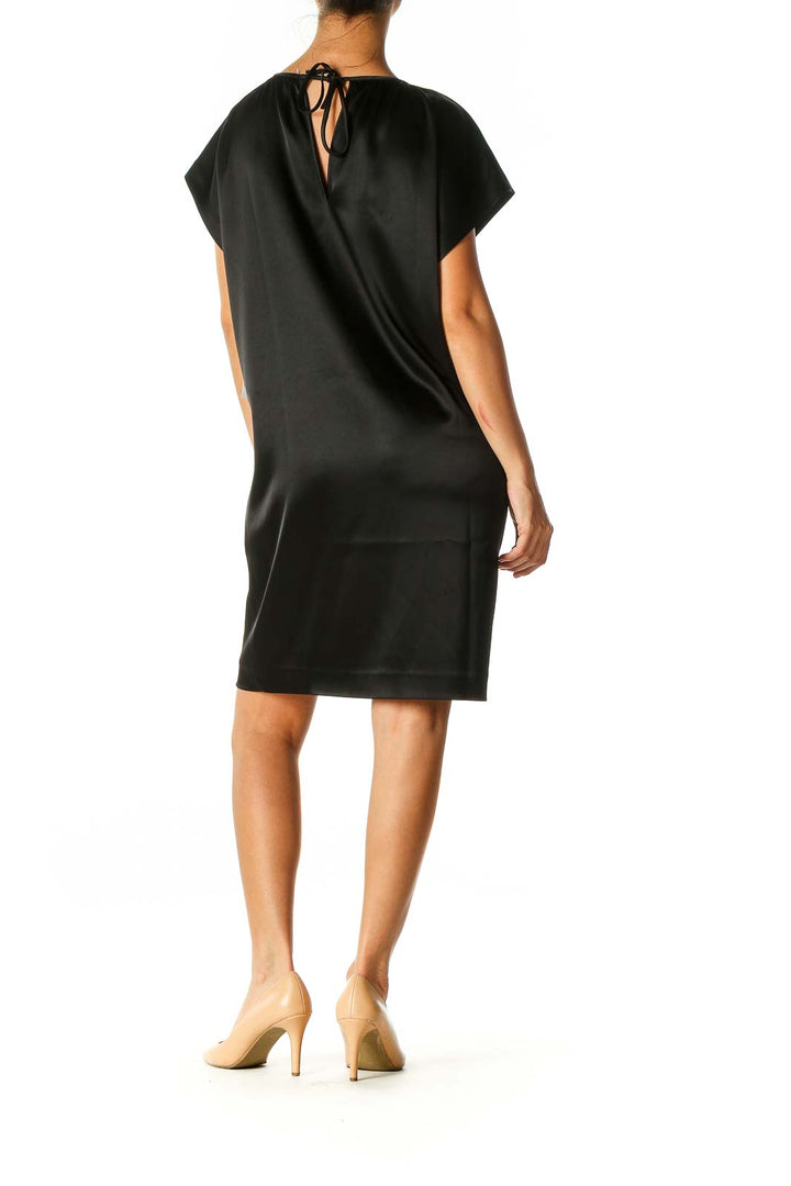 Black Solid Casual Shift Dress